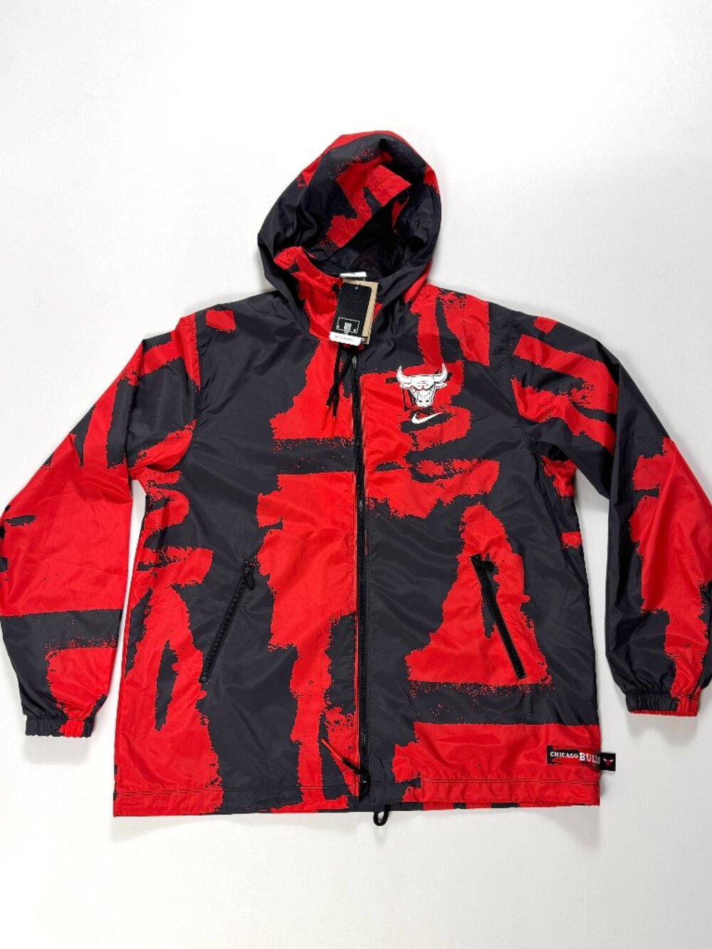 Nike Mens Chicago Bulls Windbreaker Hooded Jacket Sz L NWT New HV9692-010 NBA